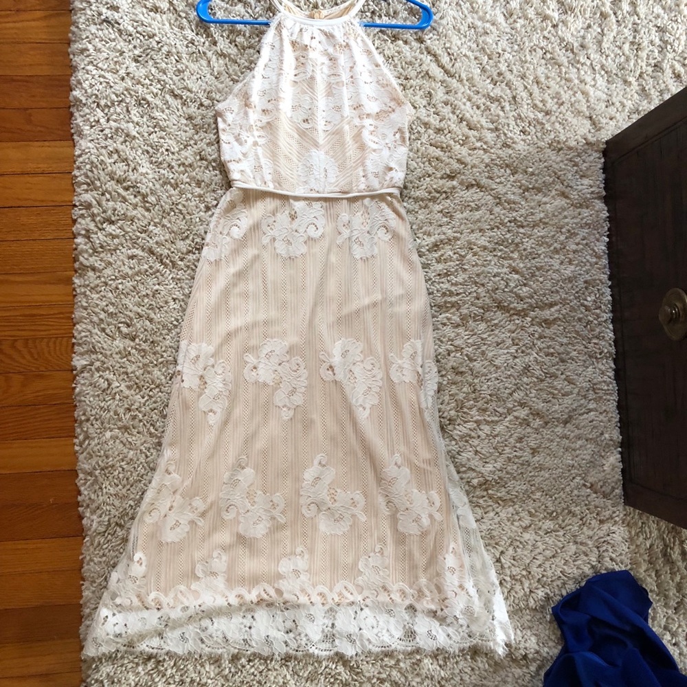 Chelsea & Violet White/Beige Lace Dress midi